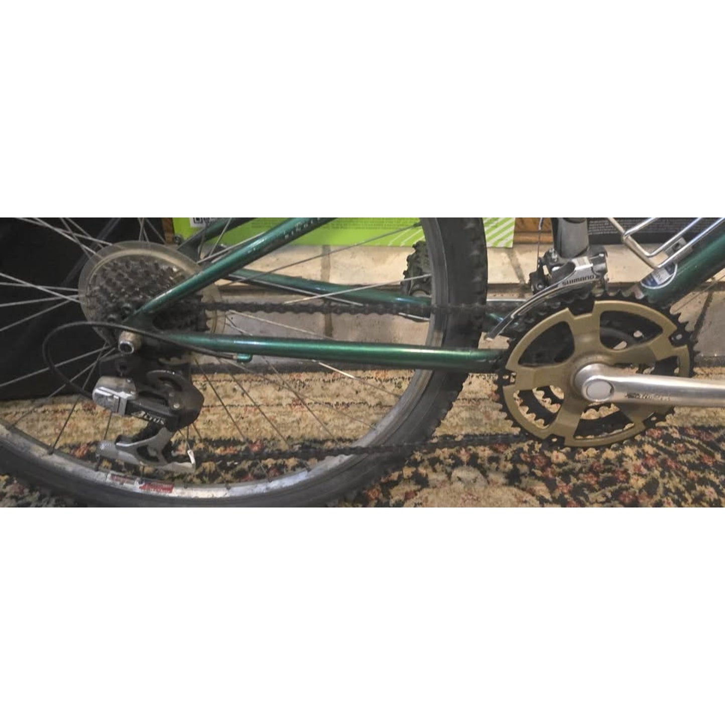 Trek 800 Mountain Bike / 13" Frame / 26" Wheels / 21-Speed /