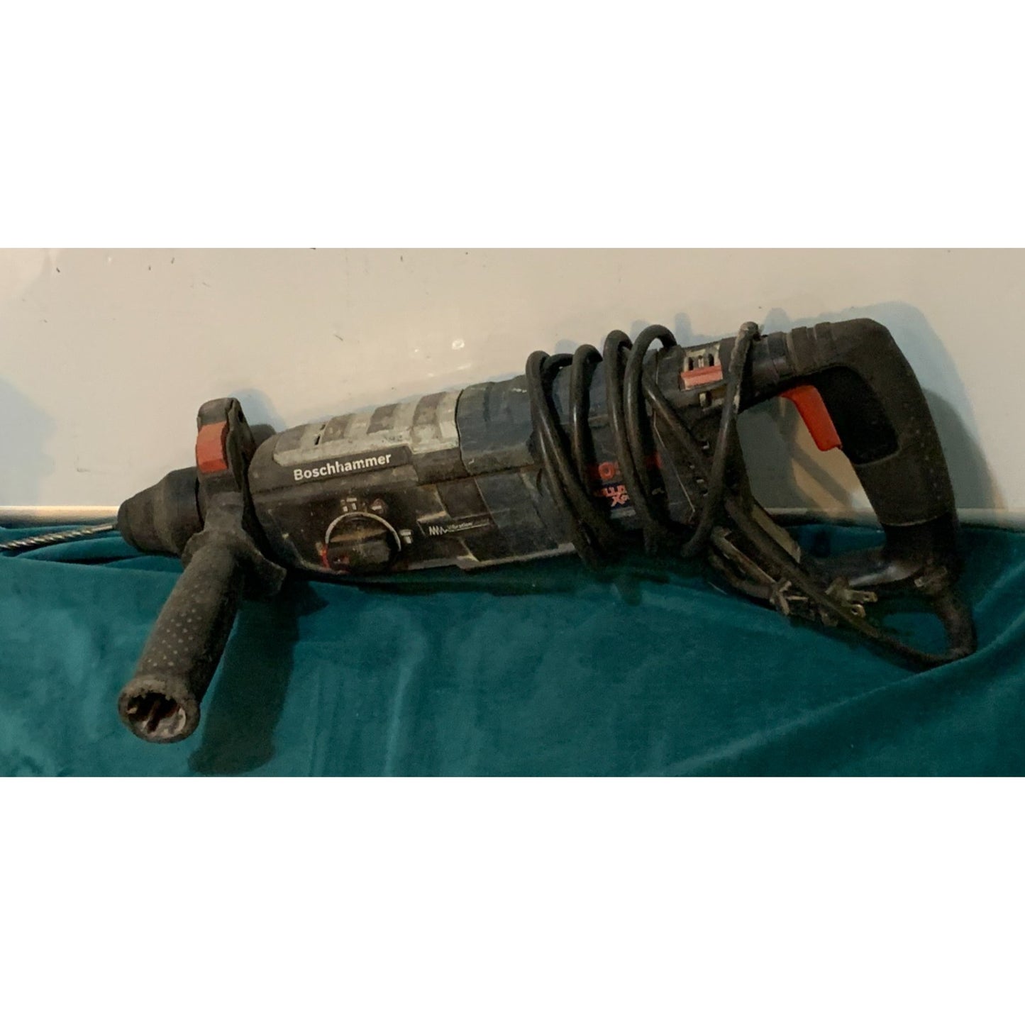 Bosch BULLDOG Xtreme Max RH228VC Rotary Hammer Drill