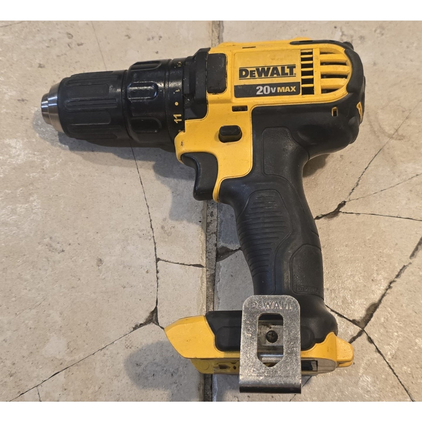 Dewalt 2-Tool 20V Combo Set / DCB200 / DCL040 / DCD780 /