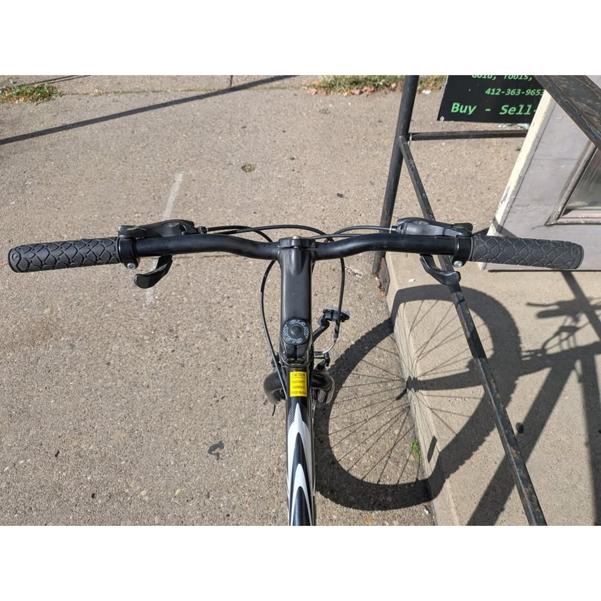 Giant Boulder / 17" Frame / 26" Wheels / 21 Speed