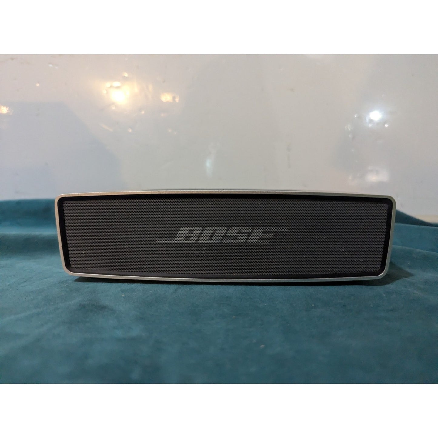 Bose SoundLink Mini Bluetooth Speaker Silver With Dock & Power Cord