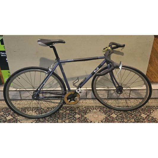 Fuji Single Speed Custom Road Bike / 700cm Wheels / 19" Frame /