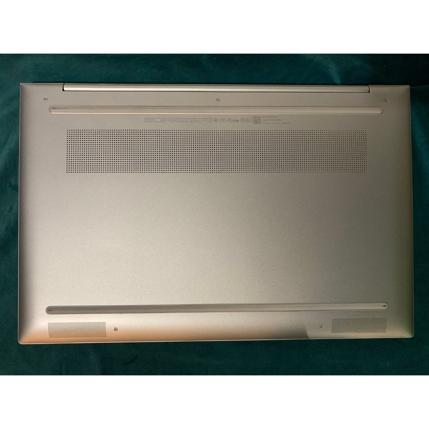 HP Envy 17-CR0013DX 17.3" i7-1260P 2.1GHz 12GB RAM 512GB SSD