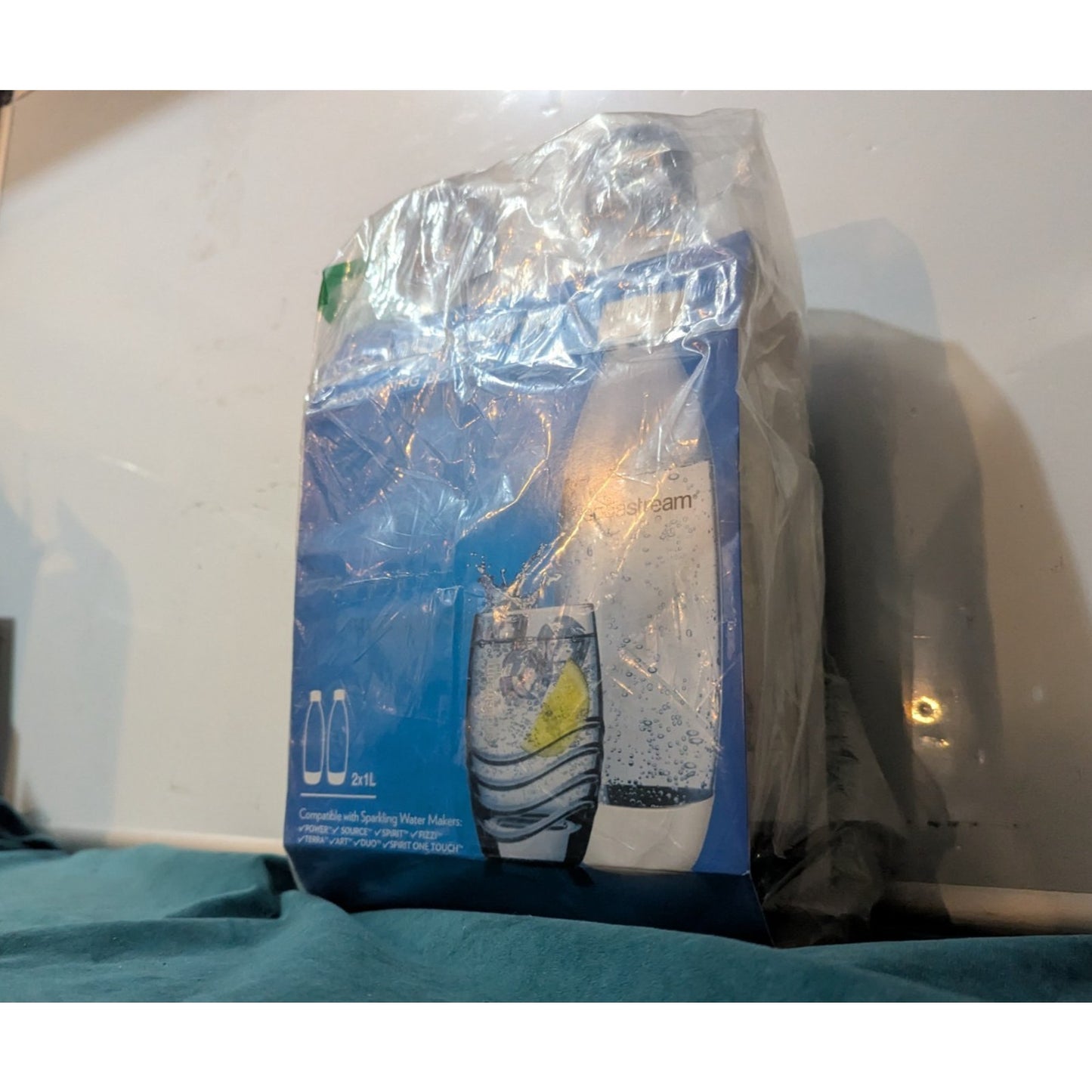 Lot Of 2 Soda Stream Bottle 1 Liter Replacement CLEAR Black Top and Bottom