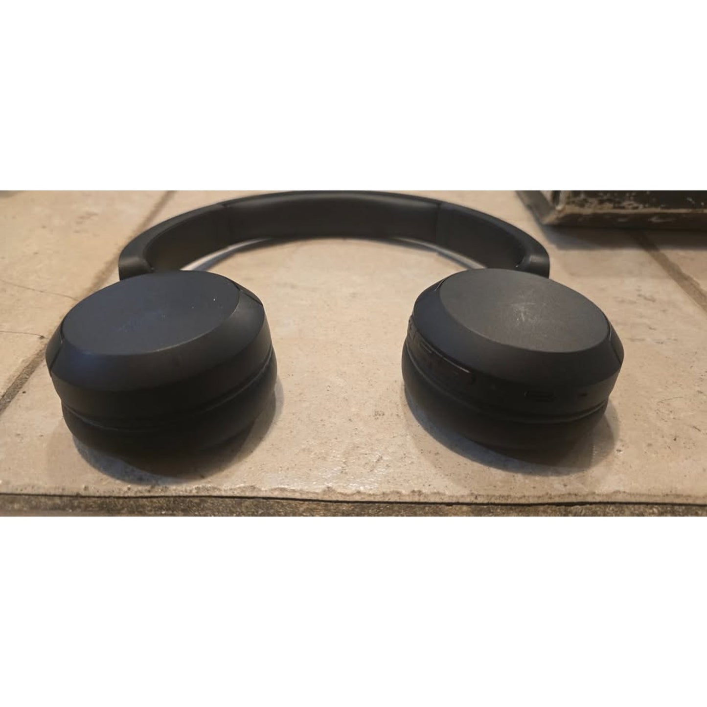 Sony Wireless BT Over Ear Headphones / WH-CH520 /
