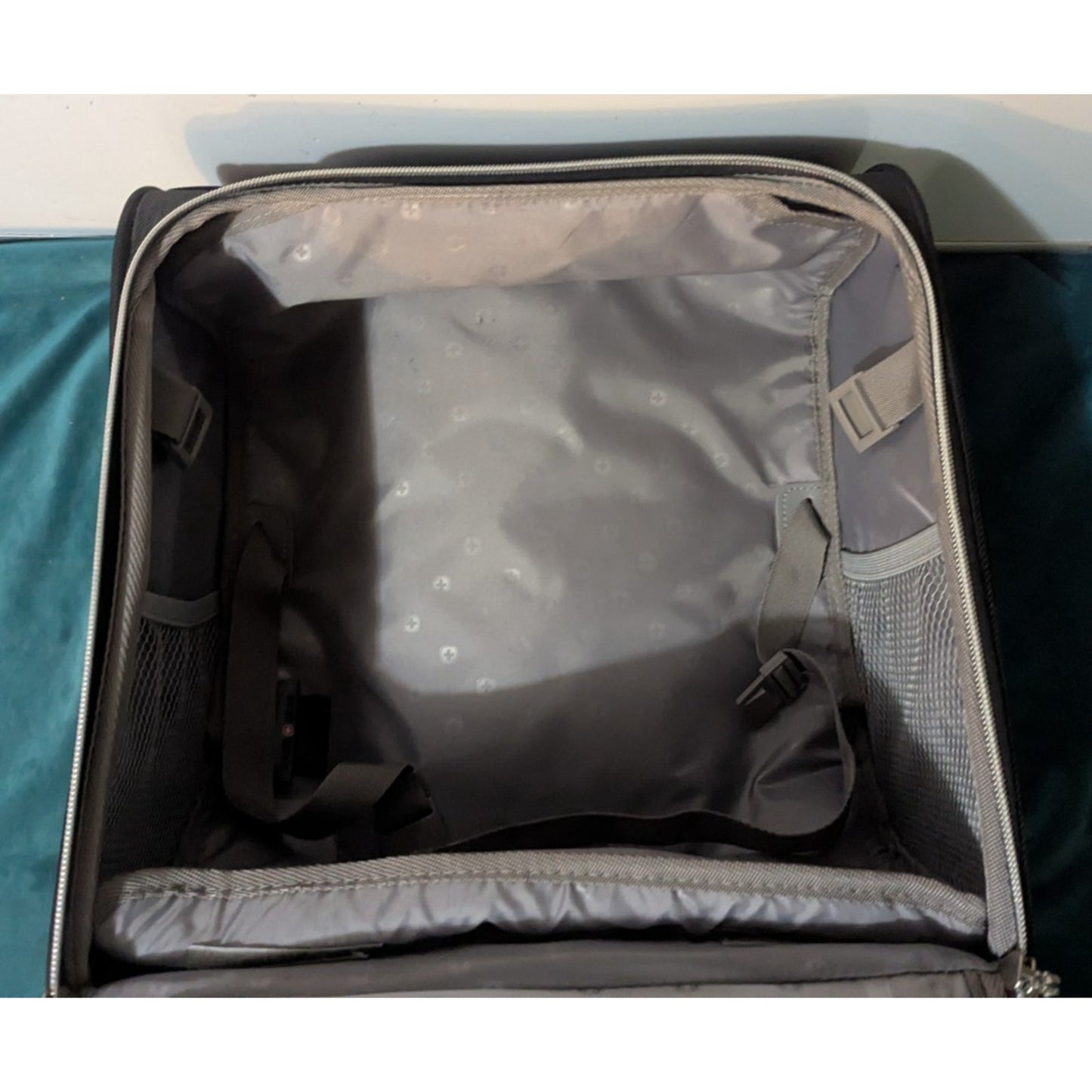 SWISSGEAR Checklite Underseat Carry On Suitcase Black