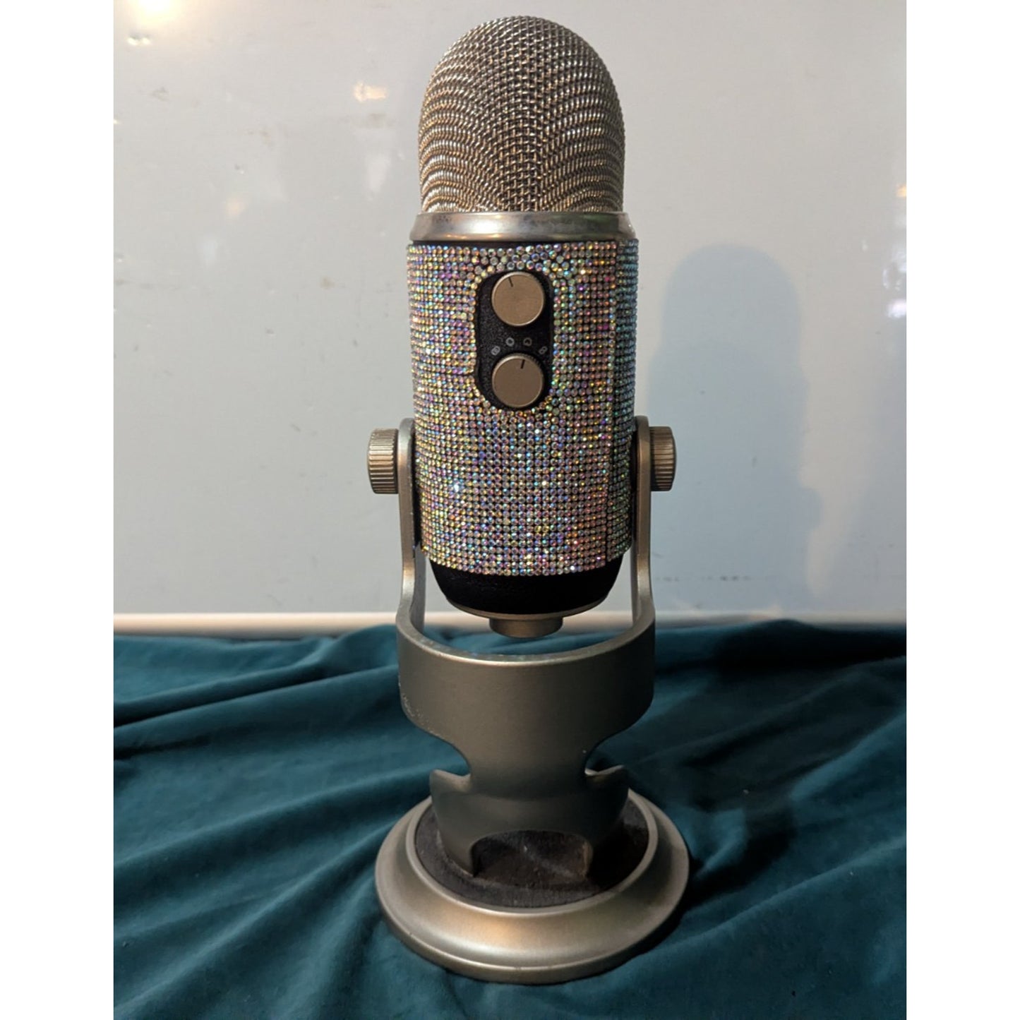 Logitech Blue Yeti Professional USB Microphone