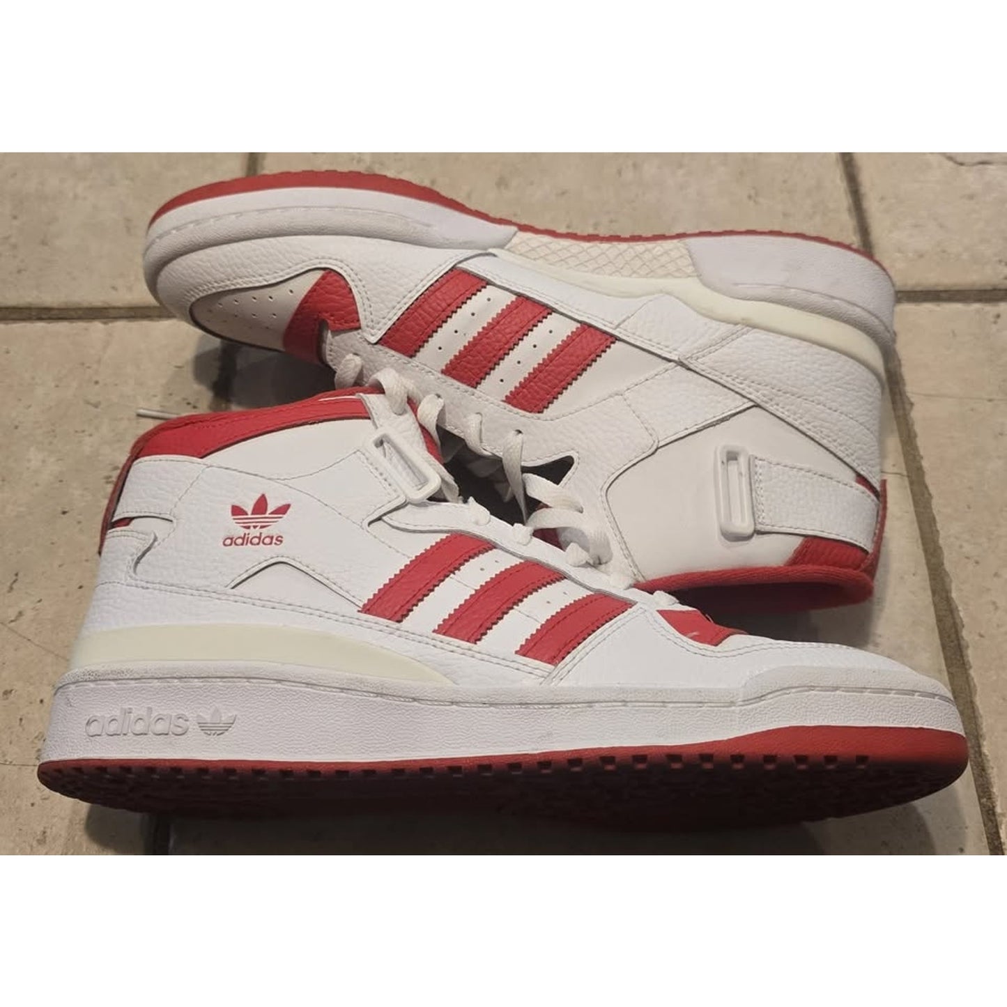 Adidas White w/ Red Stripes High Top / 11M / EVH 791004 /