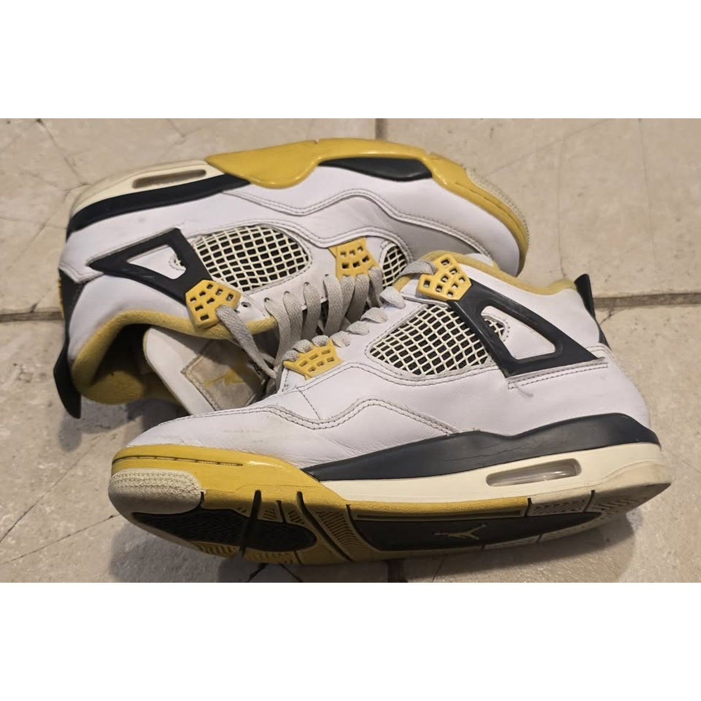Nike Air Jordan 4 Retro "Vivid Sulfur" / AQ9129-101 / 8W /