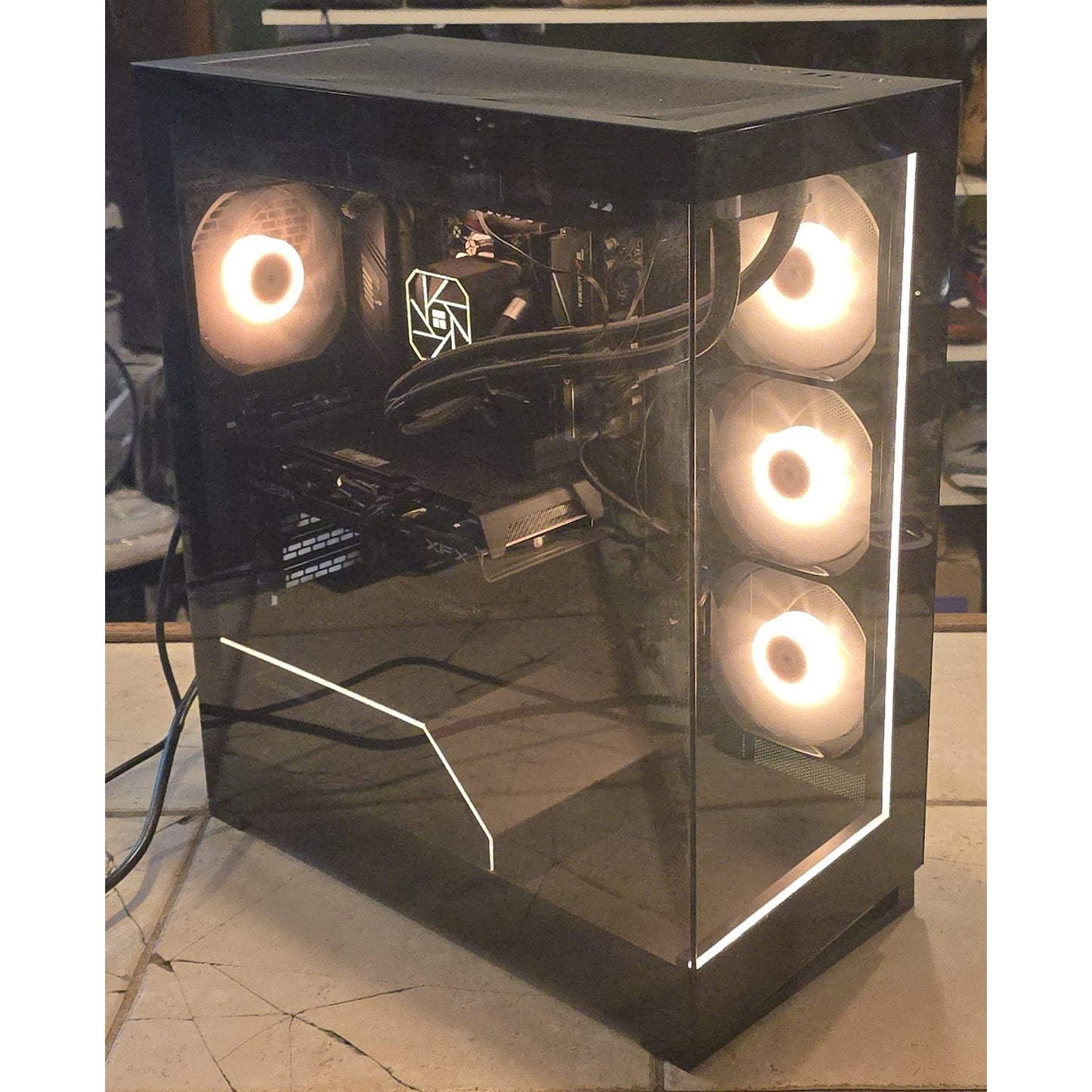 CyberPower Gaming PC / Ryzen 7-7700 / RX 6500XT / 128SSD & 1TB / 32Ram