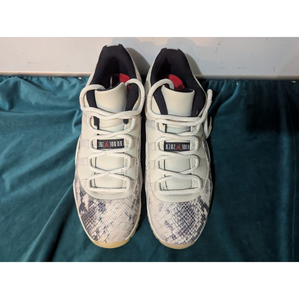 Jordan 11 Retro Low Snake Light Bone cd6846002 Size 11