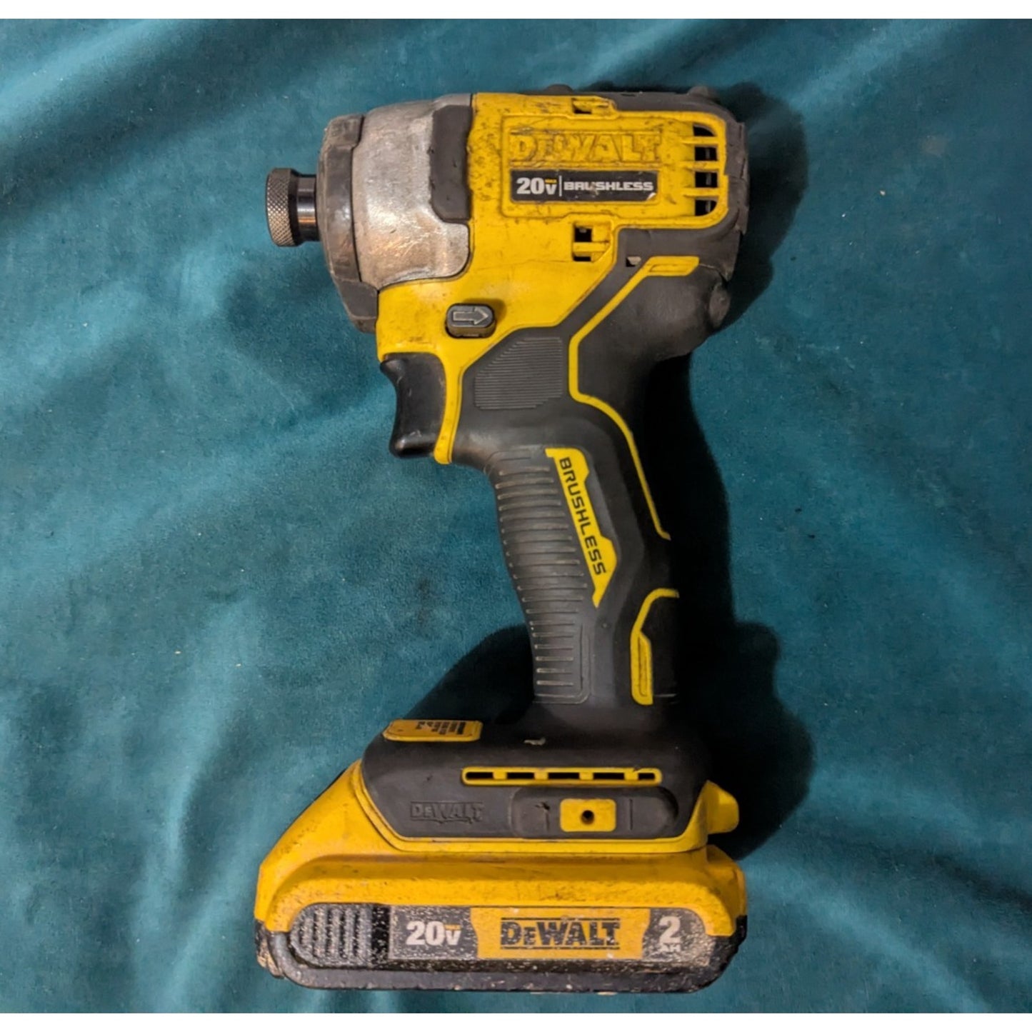 DeWalt DCF809 20V Max Brushless Impact Driver Kit Atomic Compact