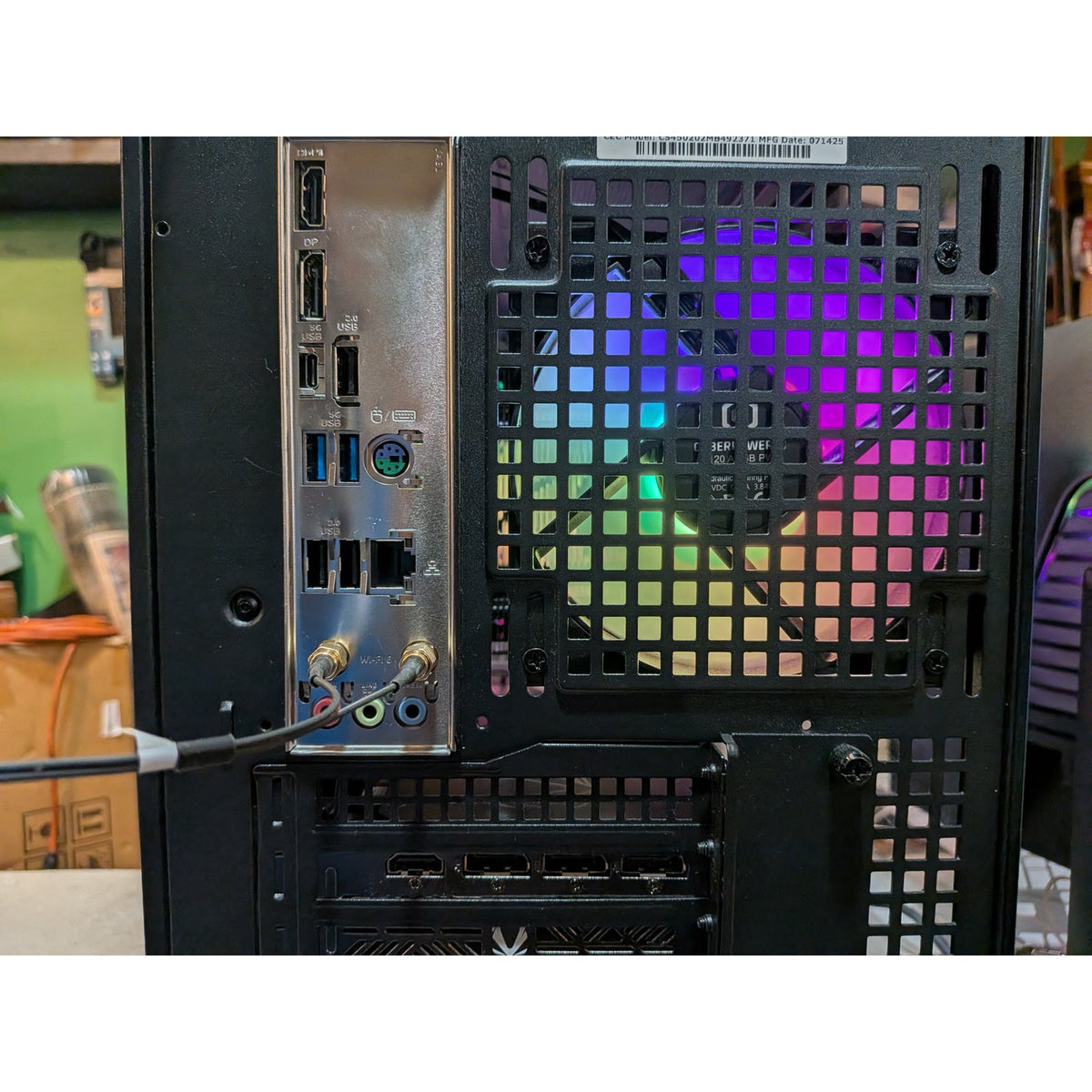 CyberPowePC C Series / ET8404-11422 / Ryzen 5 8400F / RTX 5060 8GB / 1TB SSD /16Ram
