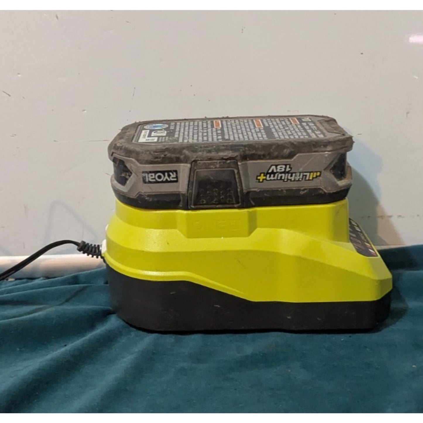 Ryobi P361 18V 18Gauge Cordless AirStrike Narrow Crown Stapler W/ Batt & charger
