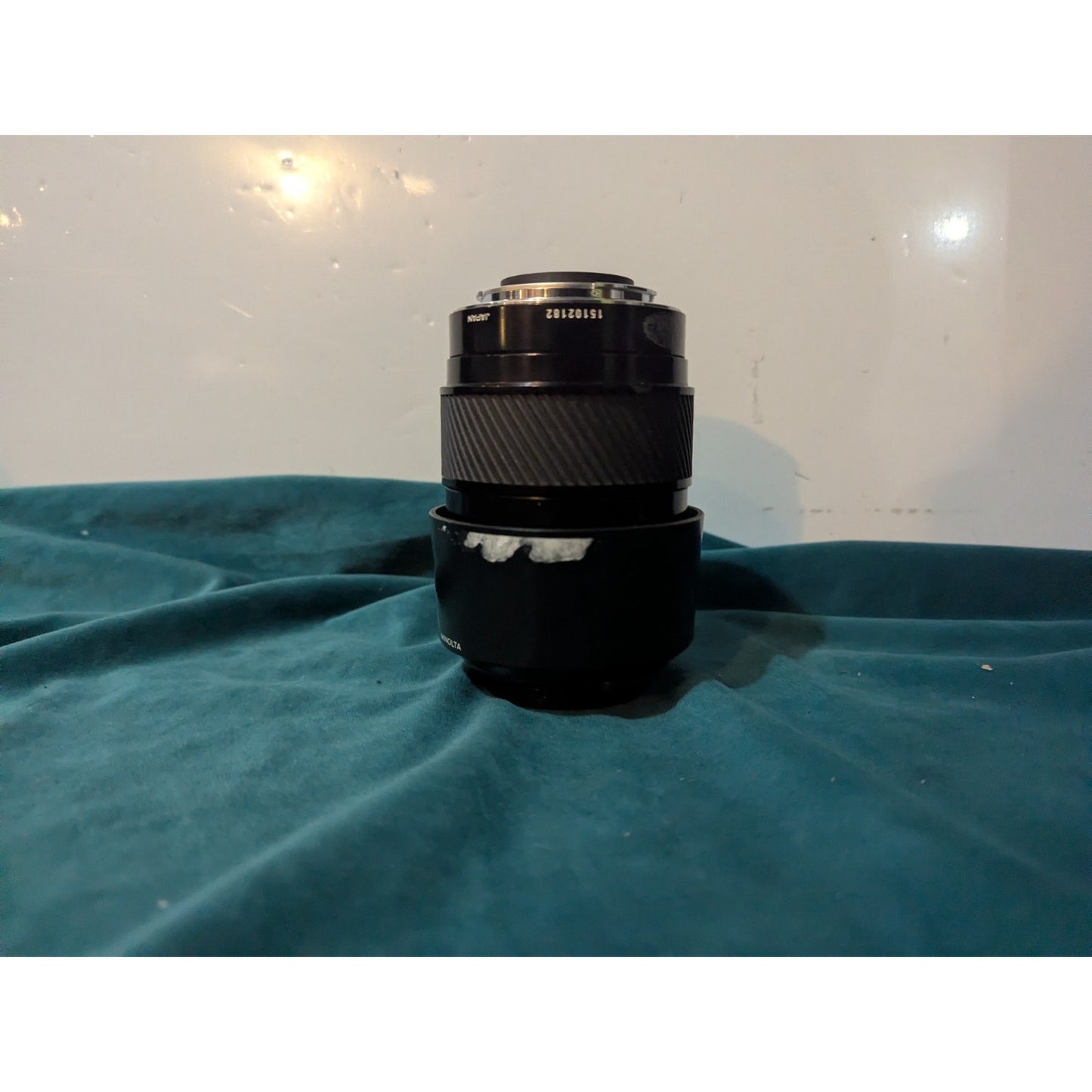 Minolta Maxxum AF Zoom 100-200mm f/3.5-4.5 lens