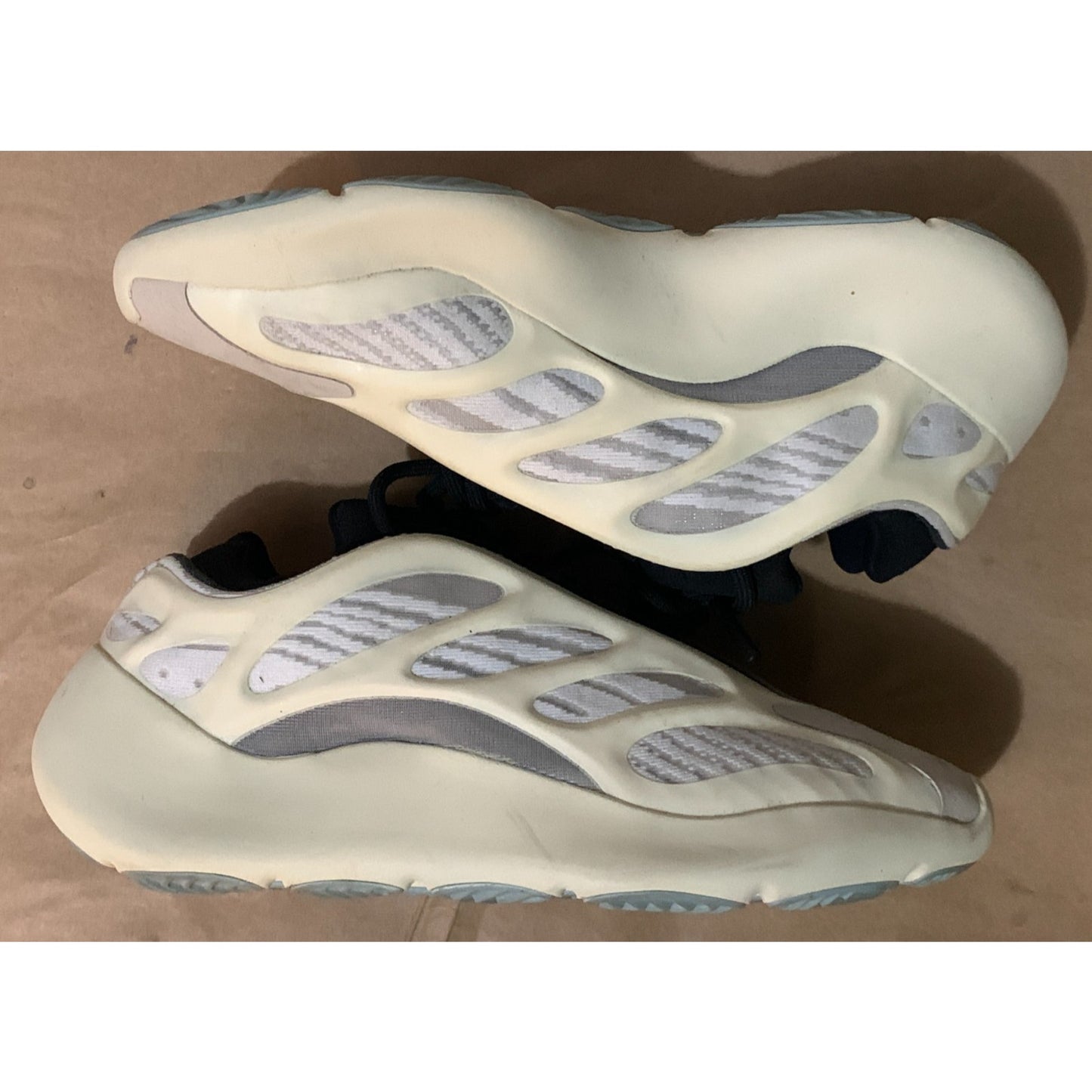 adidas Yeezy 700 V3 Azael Men's Size 7.5