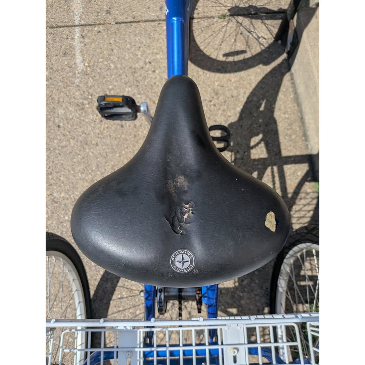 Schwinn Meridian Adult Tricycle Bike / 26" Wheels / S4001KM