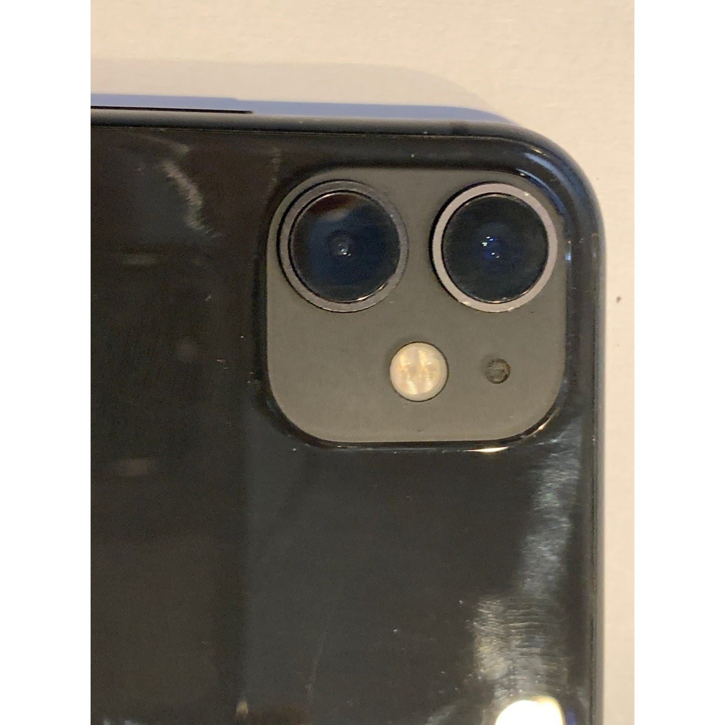 Apple iPhone 11 A2111 - 64 GB - Black (Cricket Wireless)