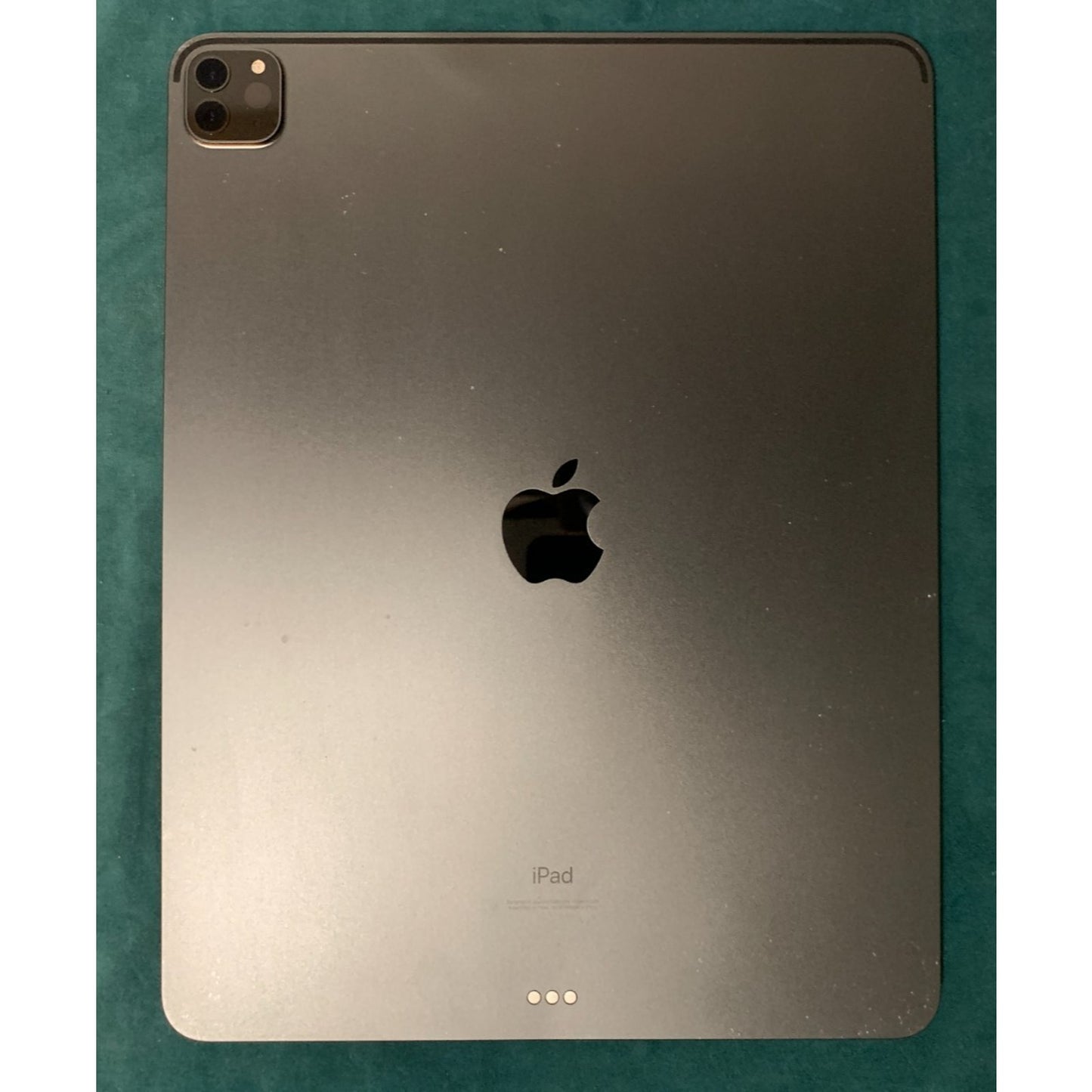 Apple iPad Pro 4th gen - 128GB, Wi-Fi ONLY, 12.9 in -Space Gray (Button Issue)