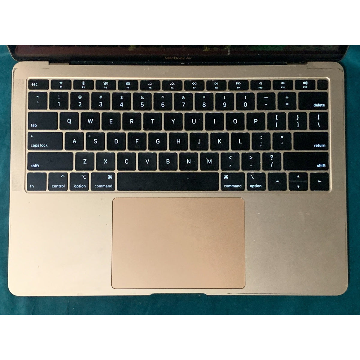 Apple MacBook Air 13"2019 A1932 i5-8210Y 1.6GHz 128GB SSD 8GB DDR3