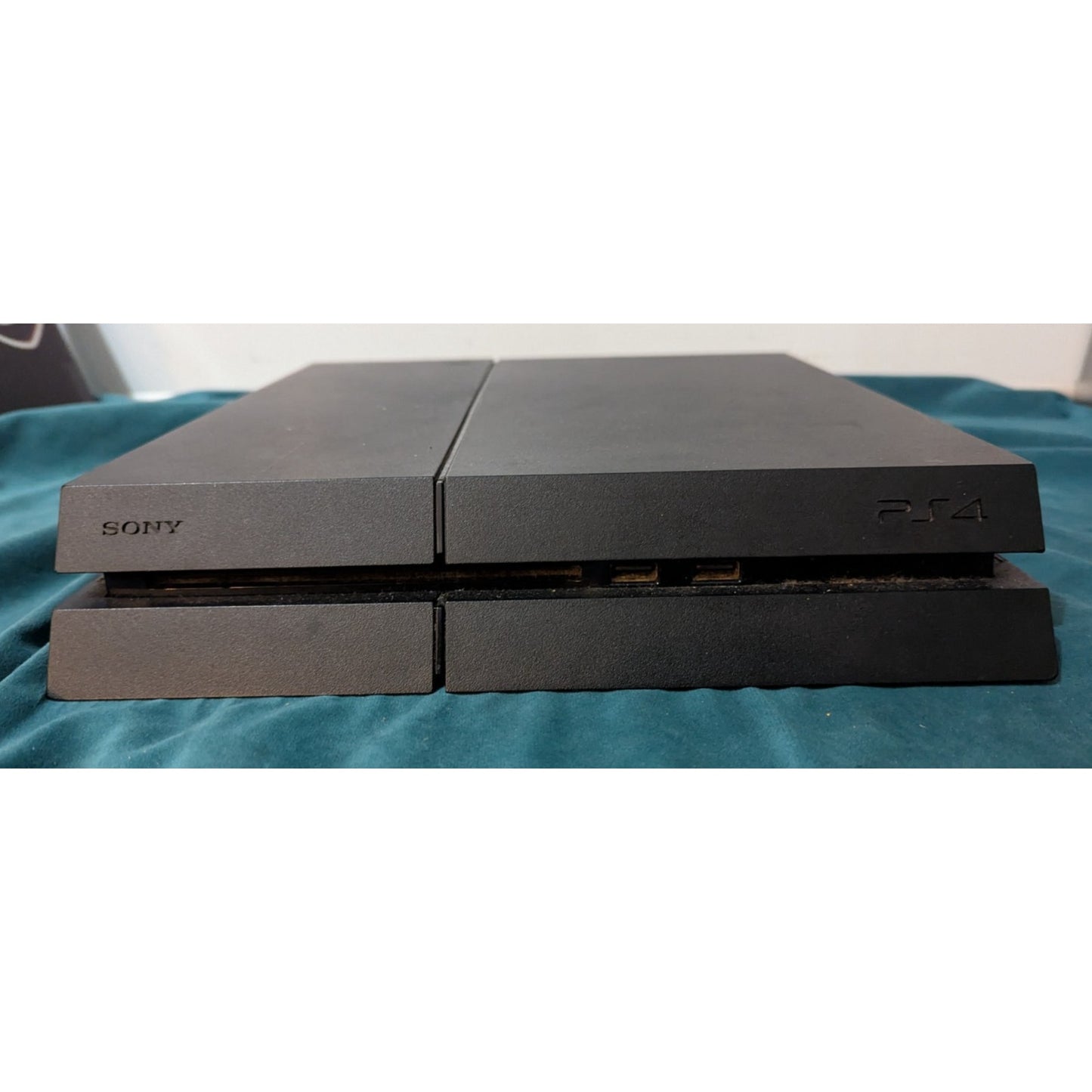Sony PlayStation 4(FOR PARTS) (HDMI & DISK ISSUE)
