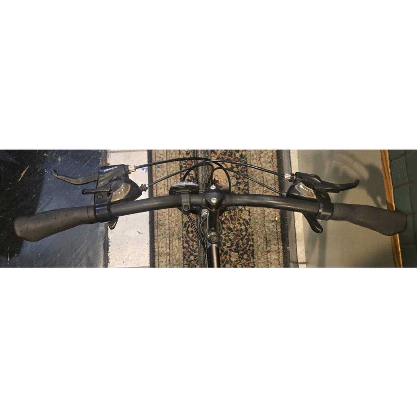 Schwinn Connection Hybrid Bike / 700Cm Wheels /  18.5" Frame / 21-Speed /