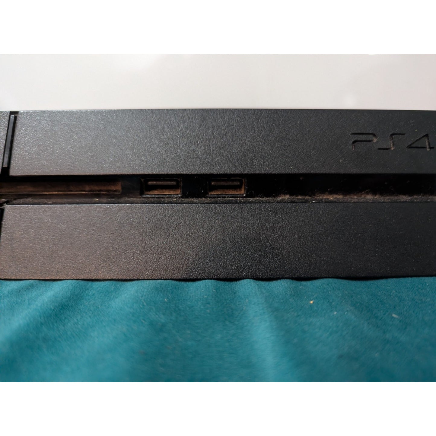 Sony PlayStation 4(FOR PARTS) (HDMI & DISK ISSUE)