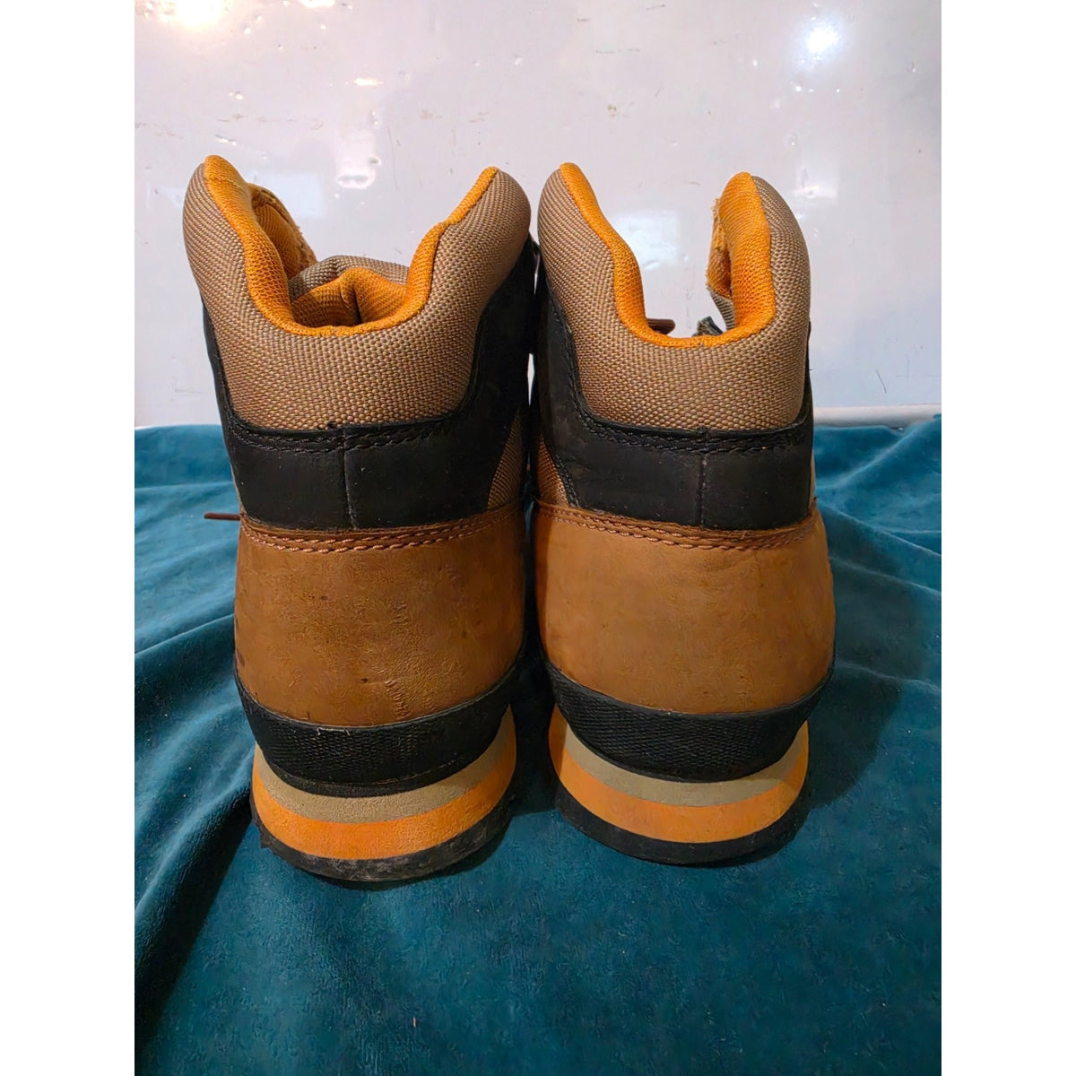 Timberland Mens Euro Wheat Hiking Boots U.S Men Size 9