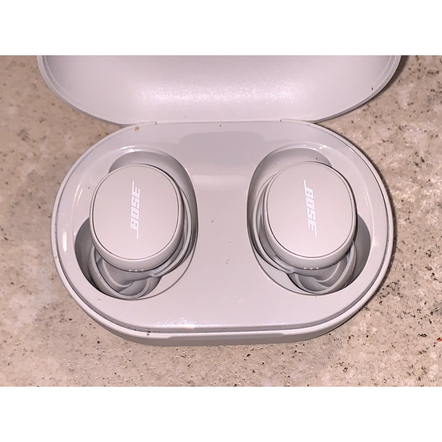 Bose QuietComfort Wireless Bluetooth Active Noise Cancelling Earbuds White Smoke
