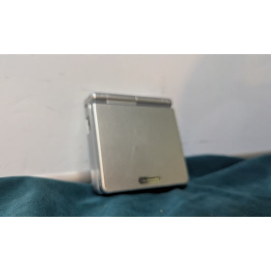 Nintendo Game Boy Advance SP