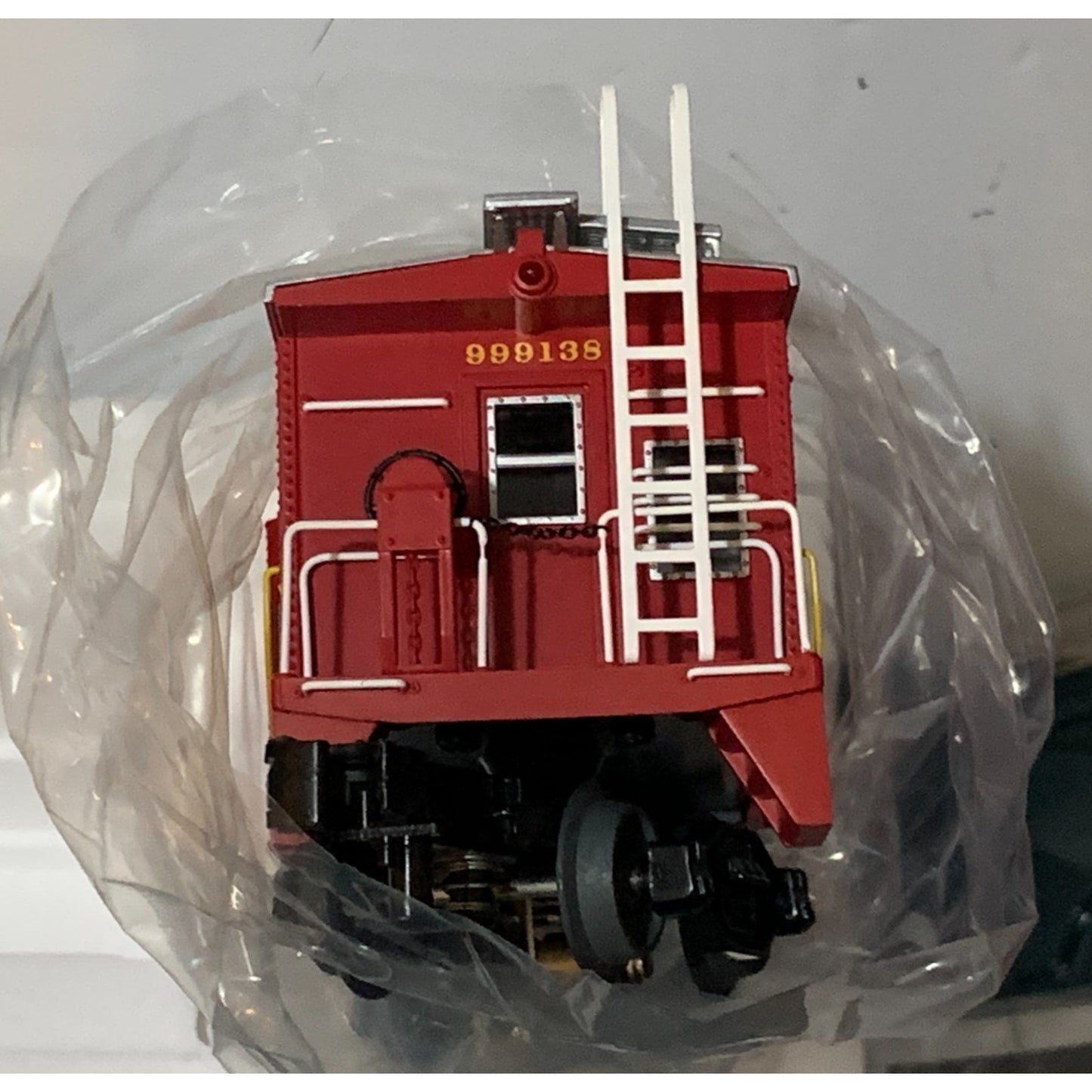 MTH PREMIER #20-91097 SANTA FE (CAR #999138) BAY WINDOW CABOOSE