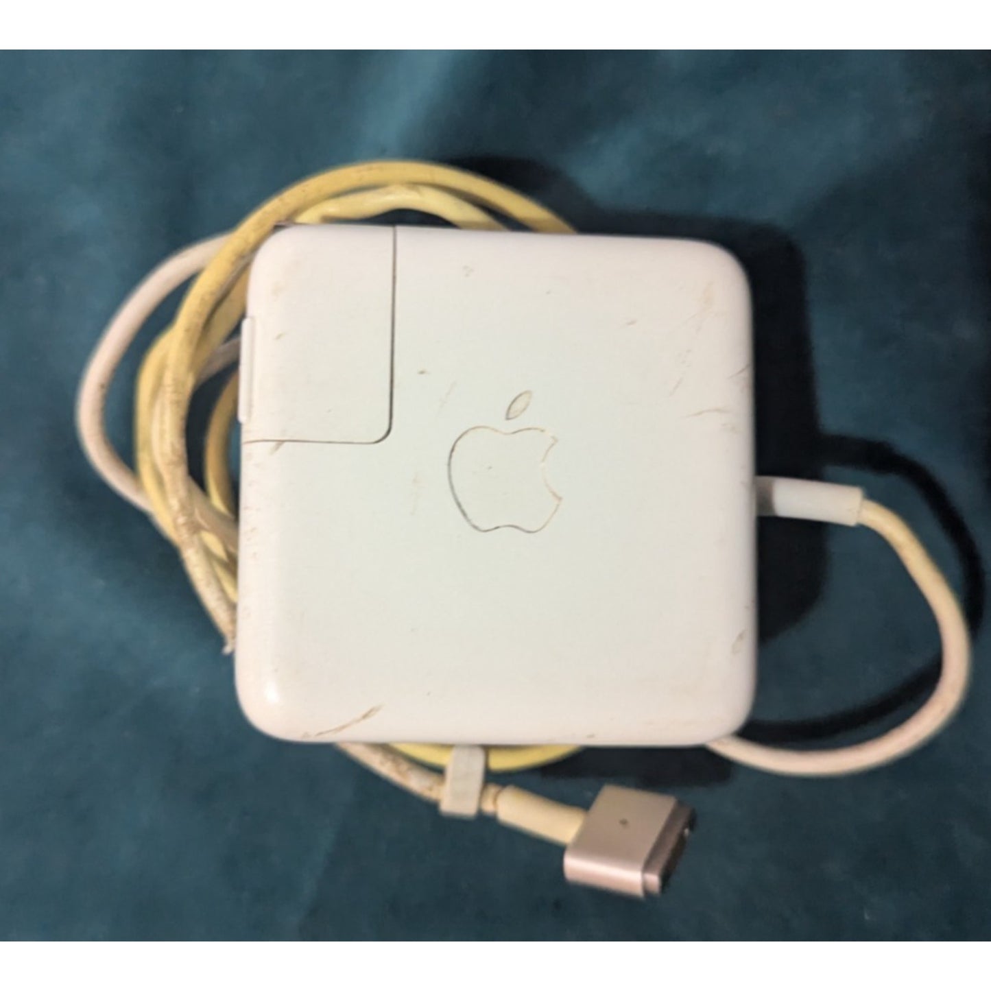 2015 Apple MacBook Air 11" A1465 Intel Core i5 4gb RAM 120GB SSD