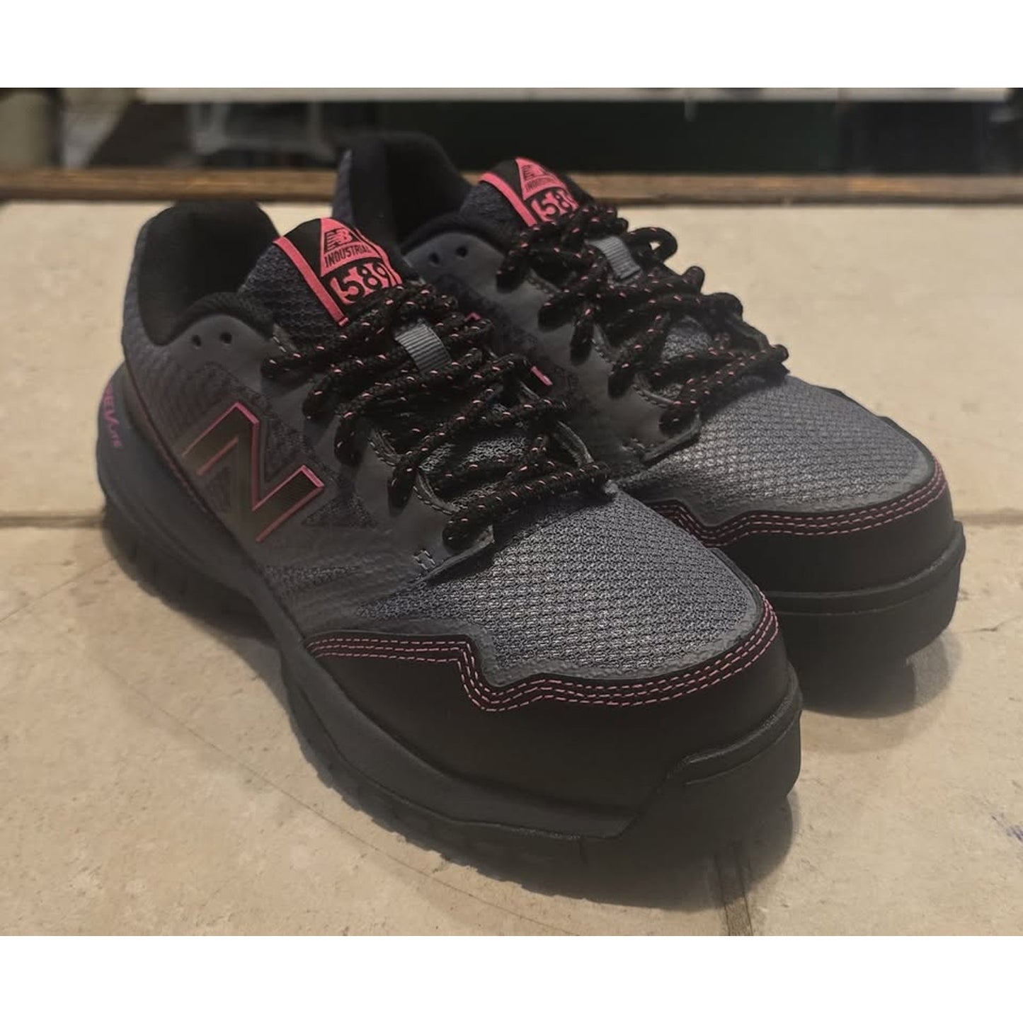 New Balance 589v1 Composite Toe Work Shoes / ASTM F241-18 /