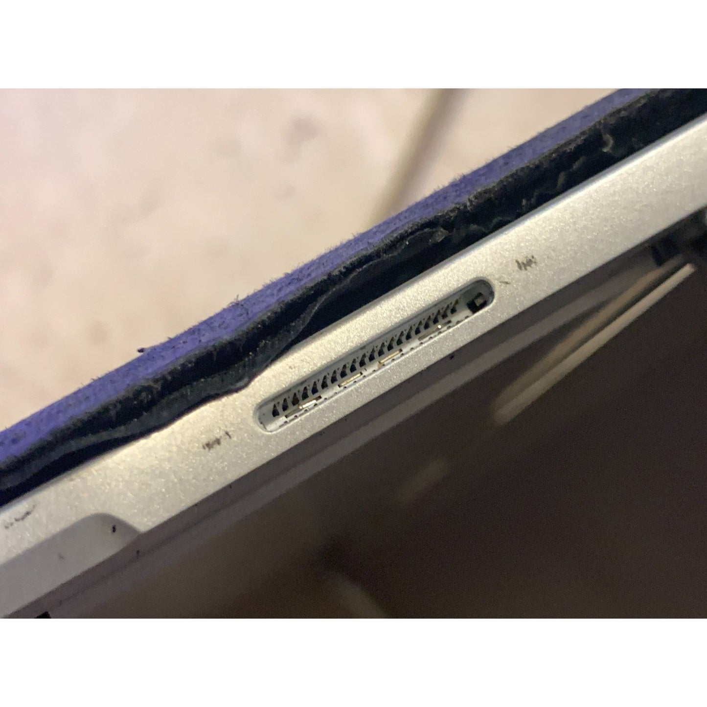 Microsoft Surface Pro (5th Gen, 1796) Intel Core M 4GB RAM / 128GB, 2017