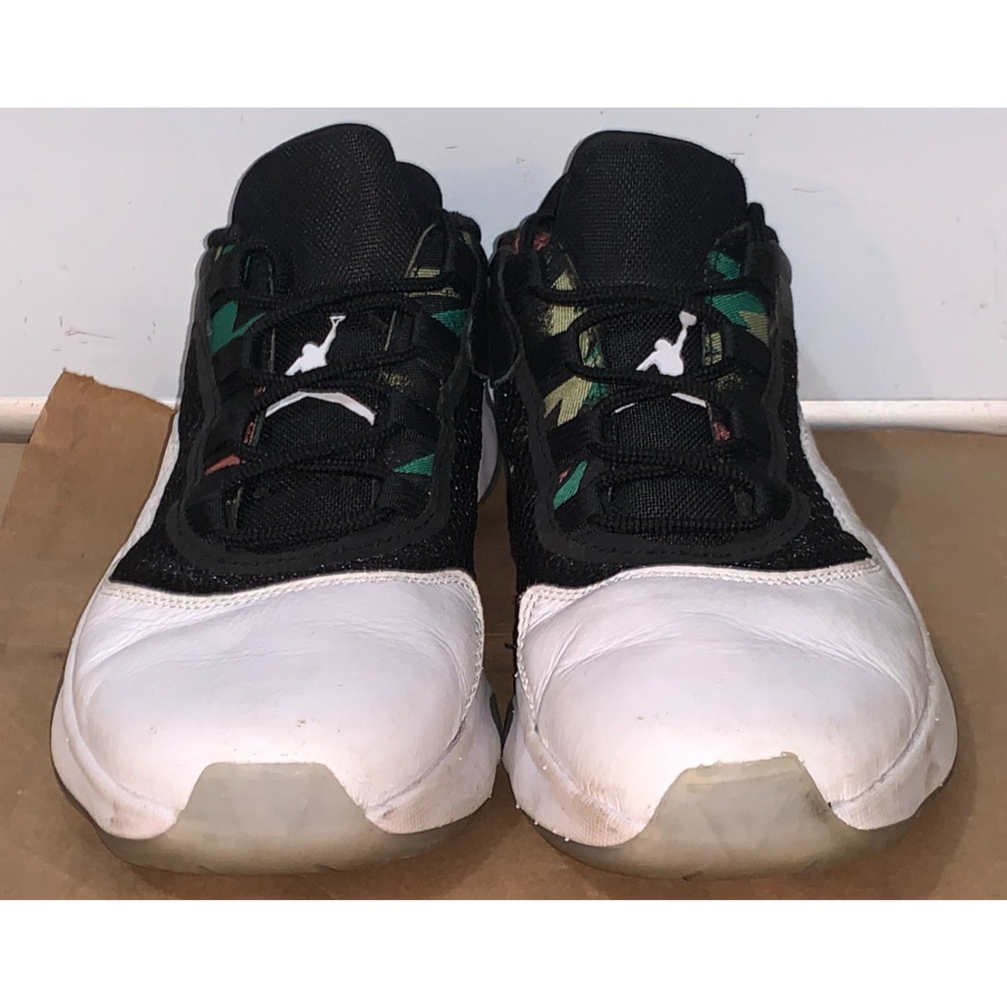 Nike Air Jordan 11 CMFT Low Men's Sneakers Black/White Size 8.5 / CW0784 104