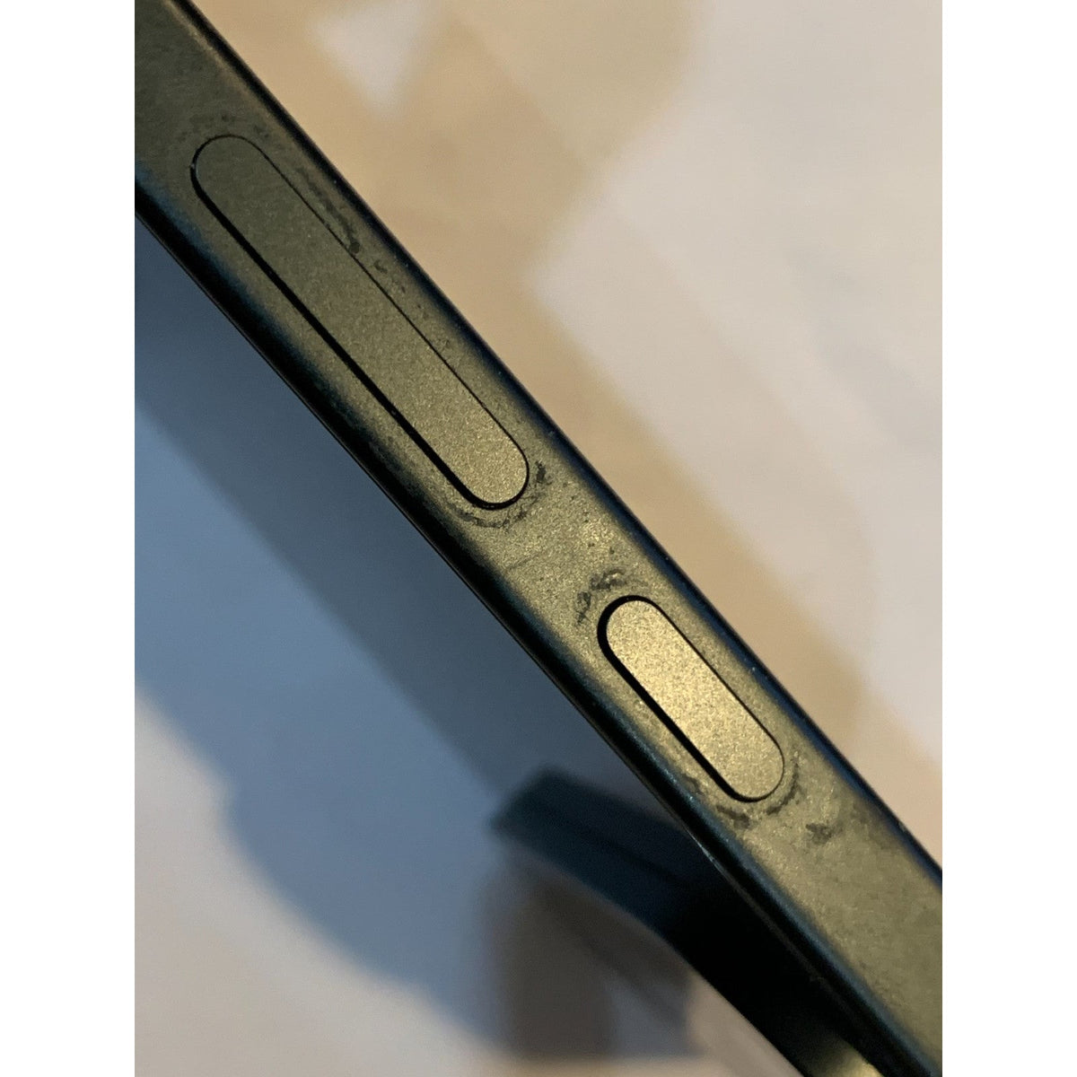 Google Pixel 10 GLBW0 Xfinity 128GB Obsidian (CRACKED SCREEN!!)