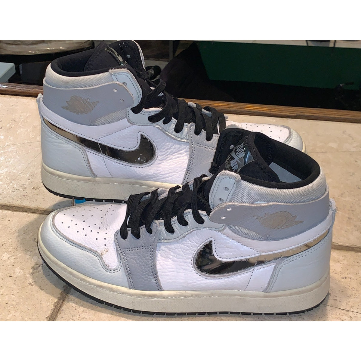 Air Jordan 1 Zoom CMFT 2 Metallic Silver Sneakers Size 10 FJ4652-100(NO SOLES)