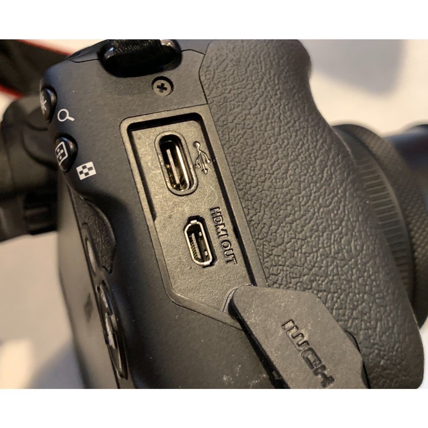 Canon EOS R50 Mirrorless Camera in Black w/ RF-S 18-45mm F4.5-6.3 IS STM Lens