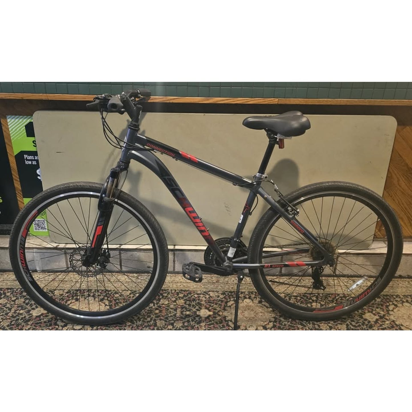 Schwinn Connection Hybrid Bike / 700Cm Wheels /  18.5" Frame / 21-Speed /