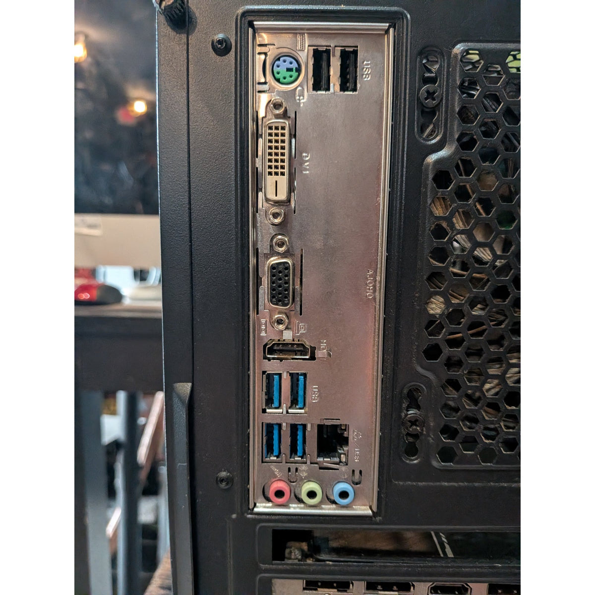 Custom Gaming Desktop Ryzen 5-1600 / GTX 1660 Ventus 6GB / 512SSD / 16Ram