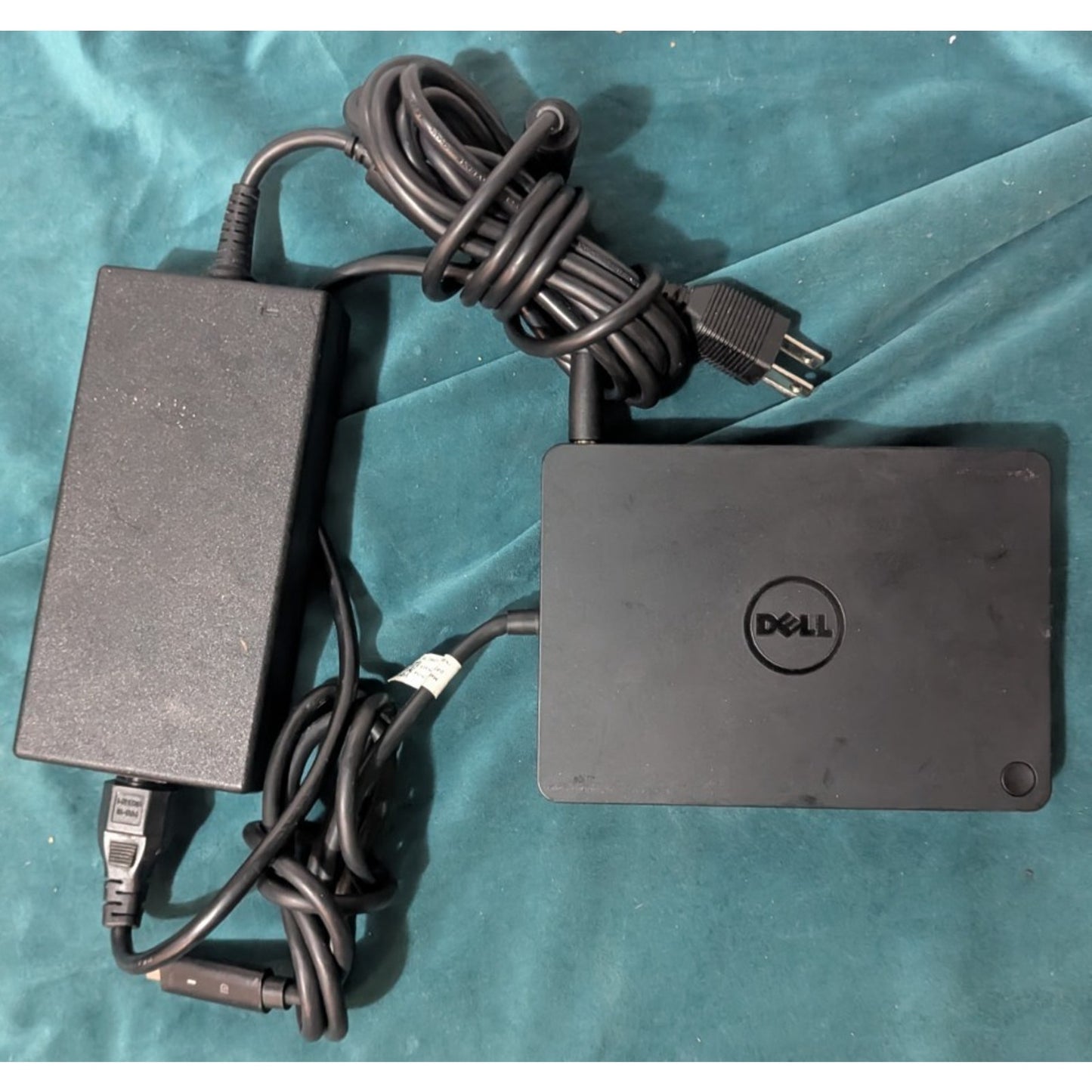 Dell USB-C WD15 k17A Business Docking Station w/ 180W Power Supply