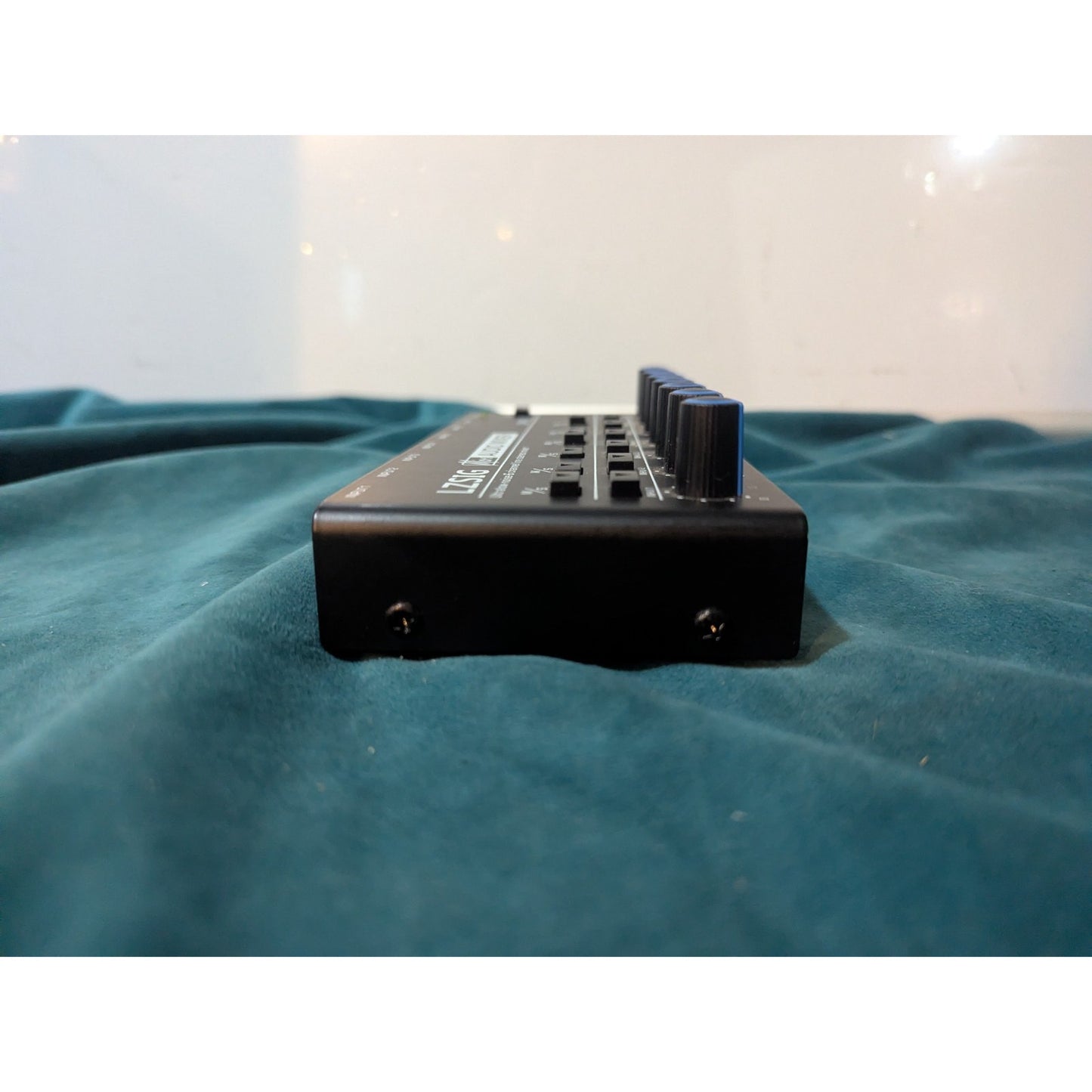 LZSIG Mini Audio Mixer, Stereo Line Mixer for Sub-Mixing, Low-Noise LZSIG LMIX1