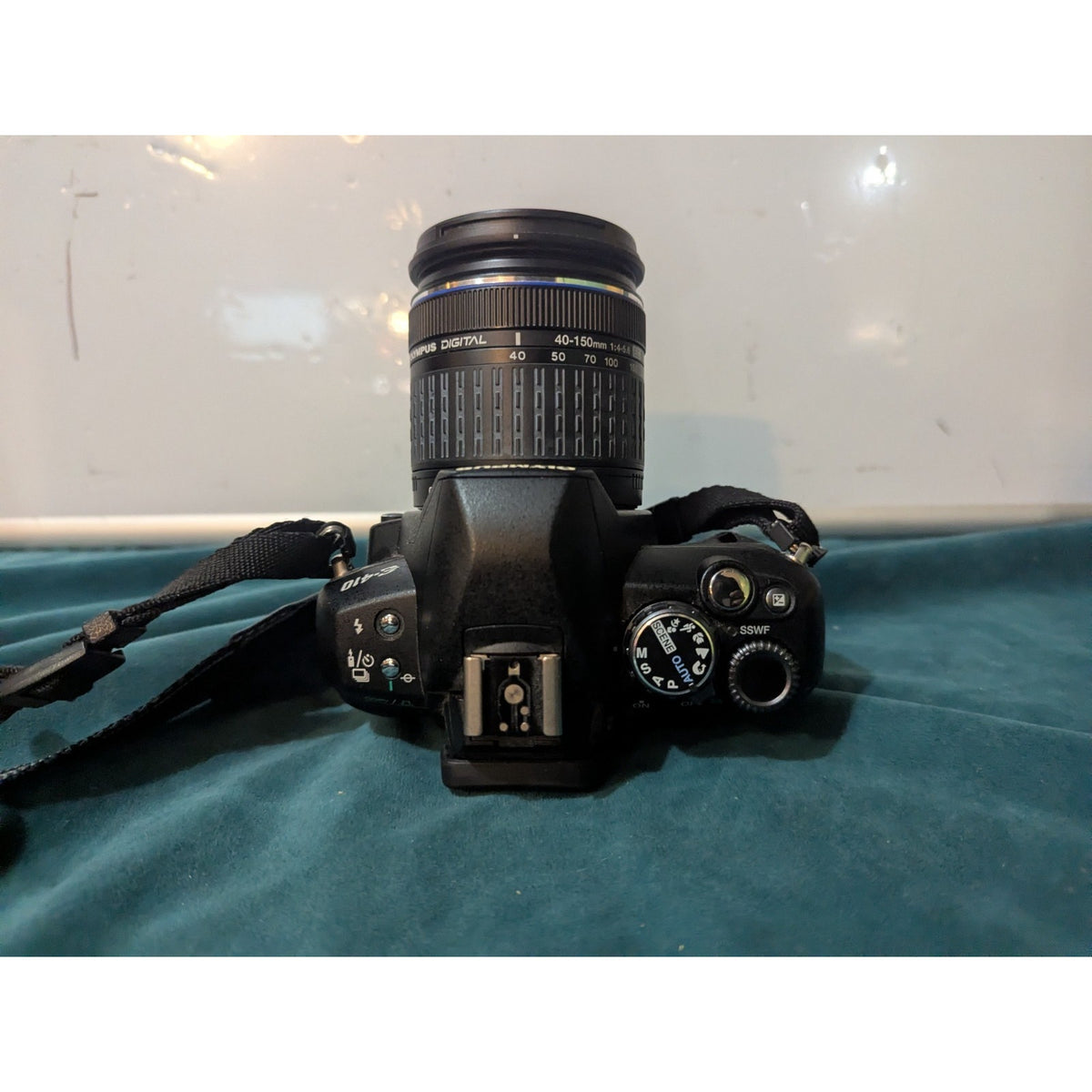 Olympus EVOLT E-410 10.0MP Digital 4/3 DSLR Camera