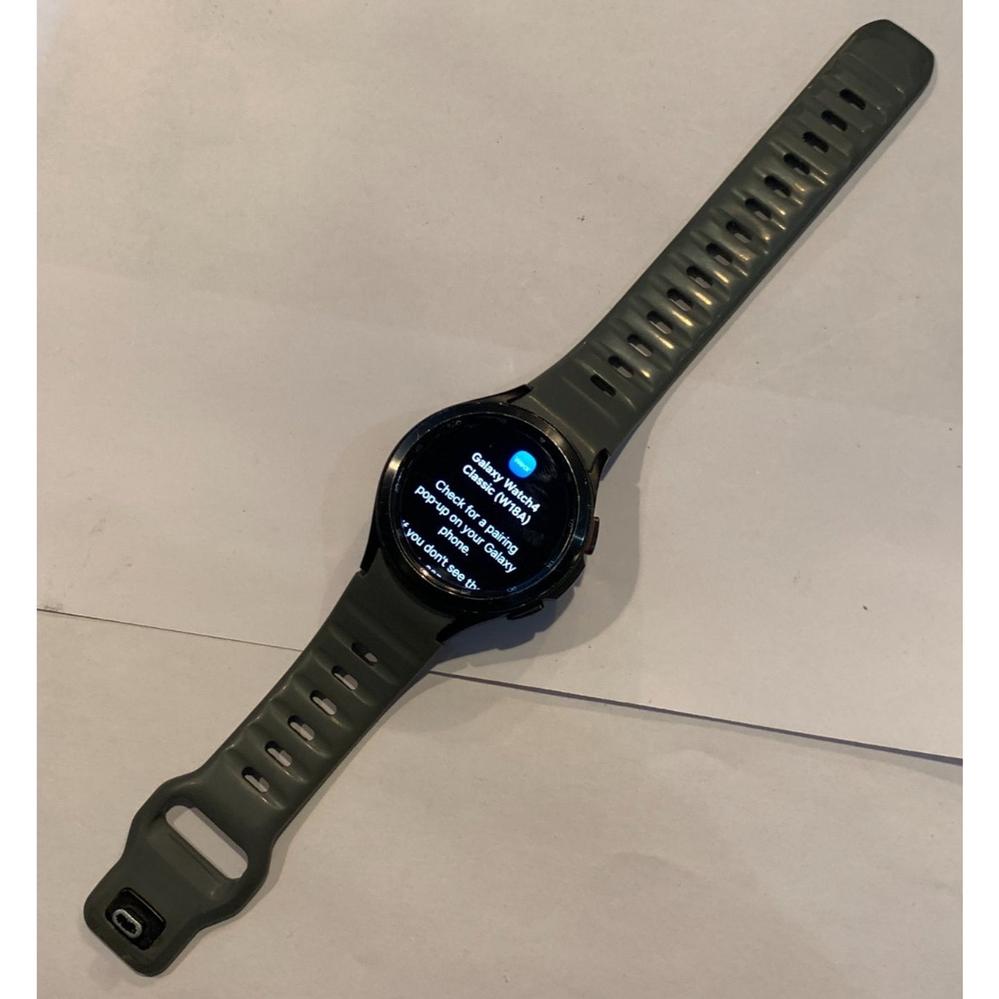 Samsung Galaxy Watch4 Classic SM-R895U 46mm LTE Smartwatch - Silver