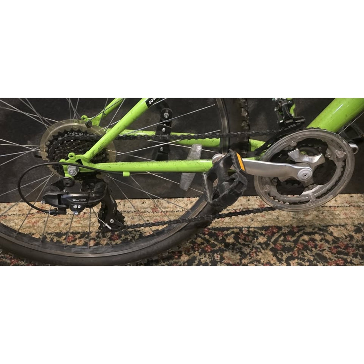 Nishiki Pueblo Mountain Bike / 26" Wheels / 15" Frame / 21-Speed /