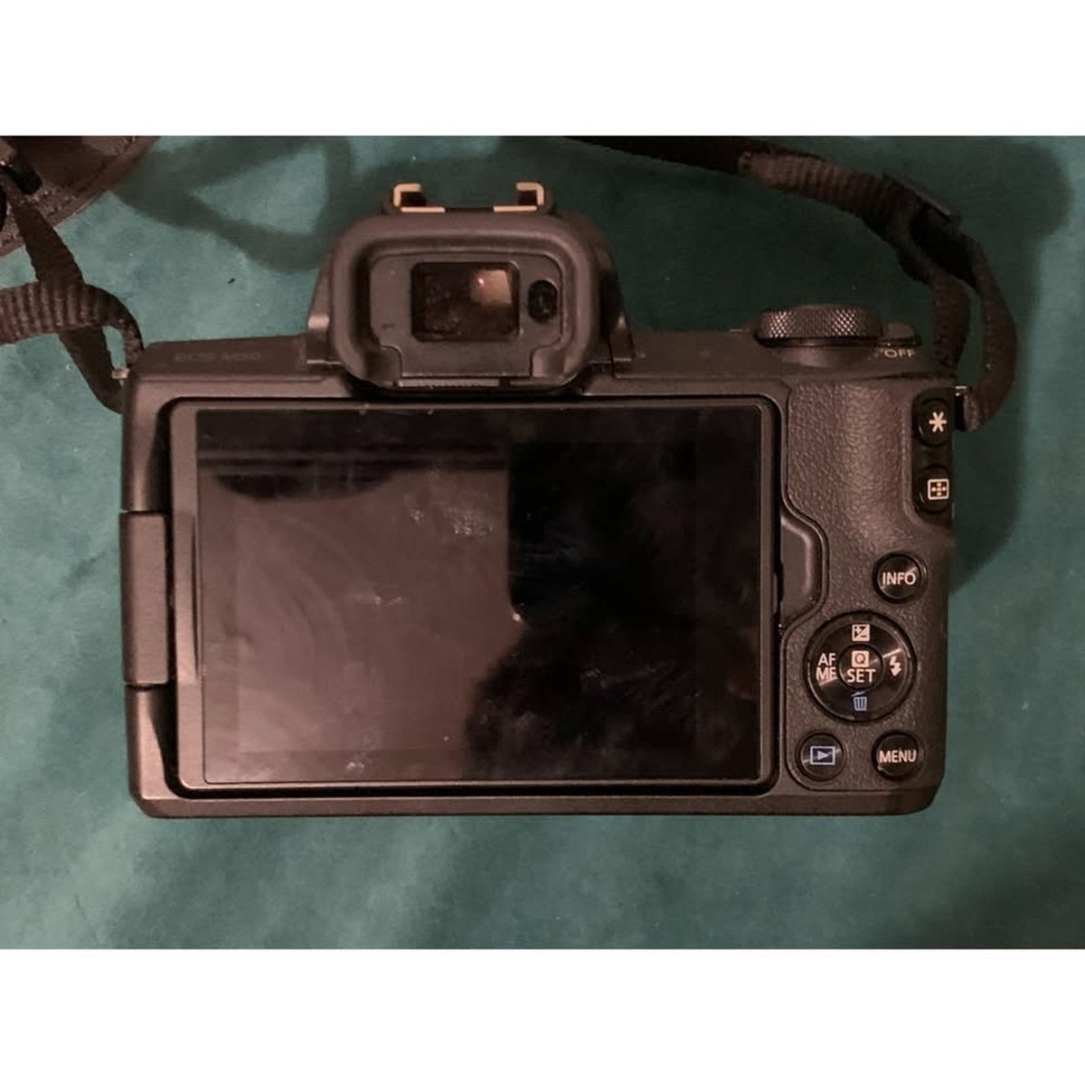 Canon EOS M50 24.1MP Camera Black with 15-45mm Lens & charger