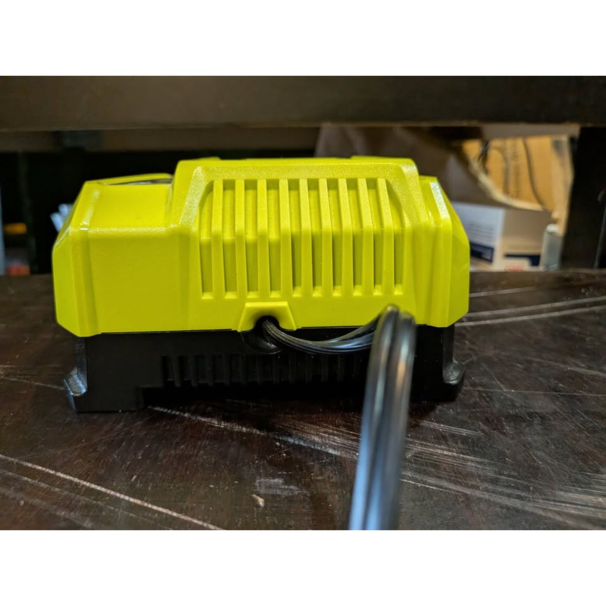 Ryobi ONE+ 40V Lithium Ion Charger / OP406VNM