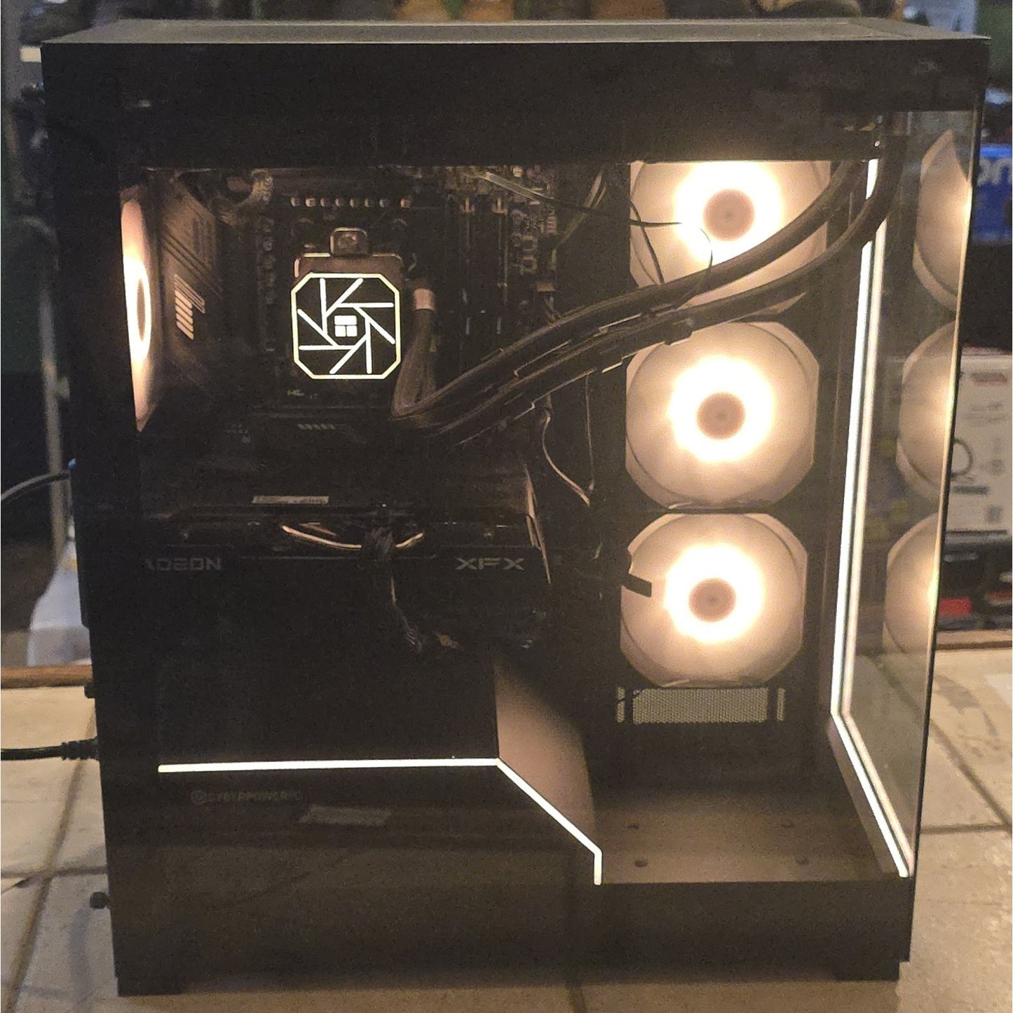 CyberPower Gaming PC / Ryzen 7-7700 / RX 6500XT / 128SSD & 1TB / 32Ram