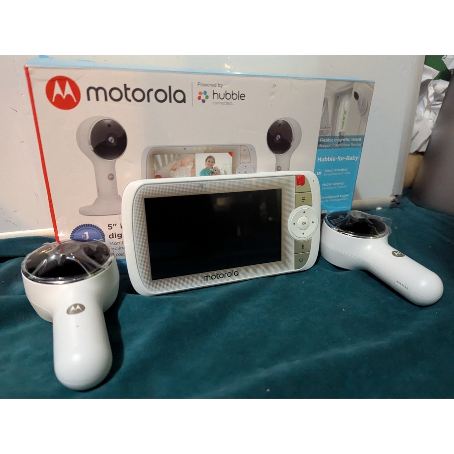 Motorola Hubble Connected Nursery Pal Skyview 5" HD Baby Monitor & Camera