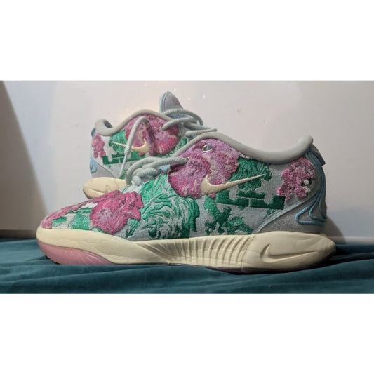 Size 10.5M Nike LeBron 21 Premium Grandma's Couch Pack Pearl FV7275-401